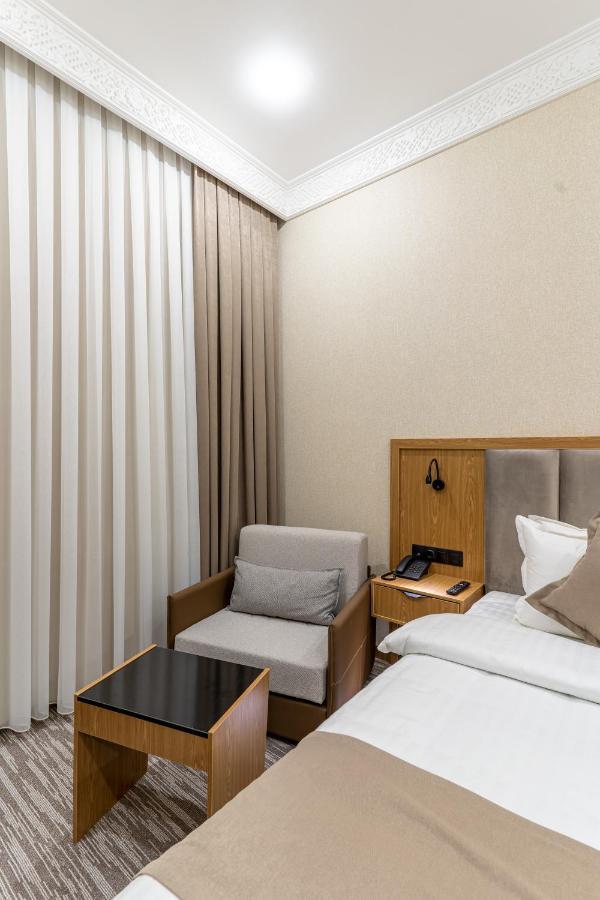 Mirzo Hotel Ташкент Экстерьер фото