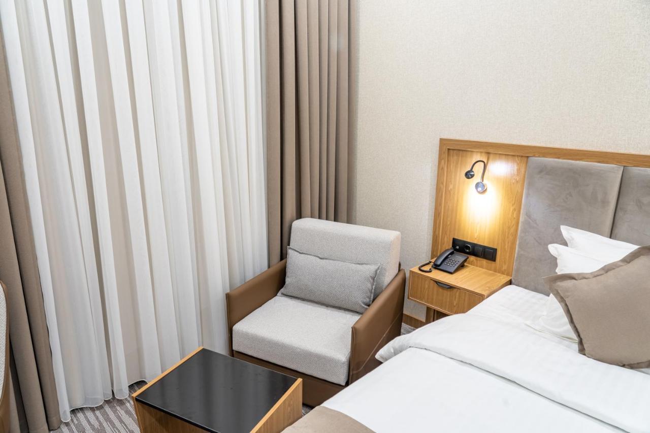 Mirzo Hotel Ташкент Экстерьер фото